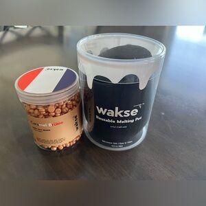 Reusable Melting Pot with Caramel Brûlée Wax Beads